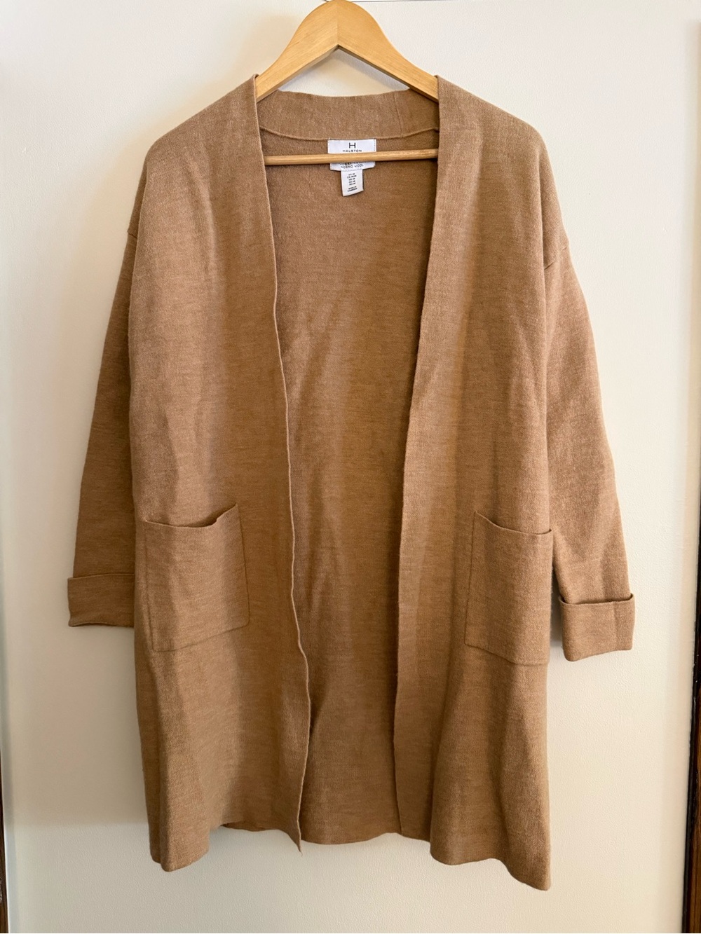 Halston 100% Extra Fine Merino Wool Cardigan Sweater Camel Quiet Luxury M